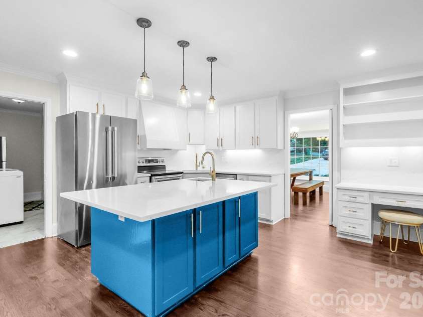 2101 Wittstock Drive, Charlotte, NC 28210.  MLS# CAR4427401, YatesRealty ID 52418. 