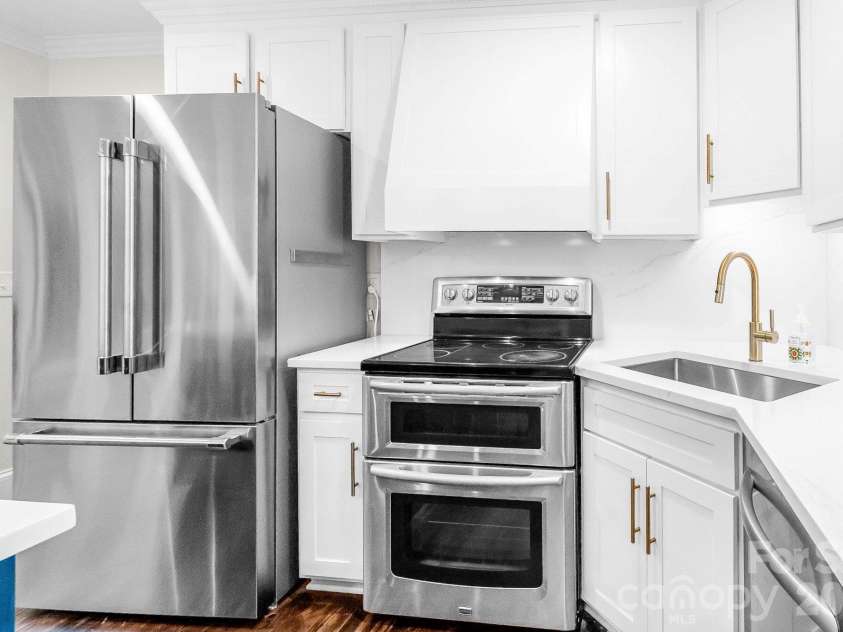 2101 Wittstock Drive, Charlotte, NC 28210.  MLS# CAR4427401, YatesRealty ID 52418. 