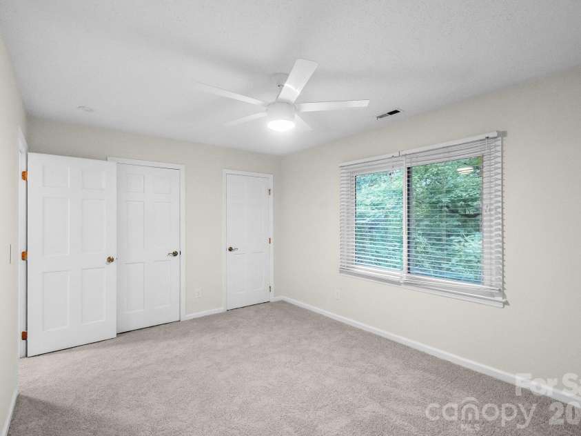 2101 Wittstock Drive, Charlotte, NC 28210.  MLS# CAR4427401, YatesRealty ID 52418. 