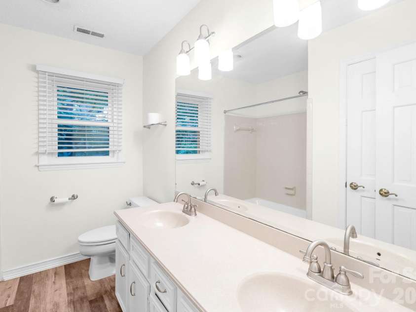2101 Wittstock Drive, Charlotte, NC 28210.  MLS# CAR4427401, YatesRealty ID 52418. 