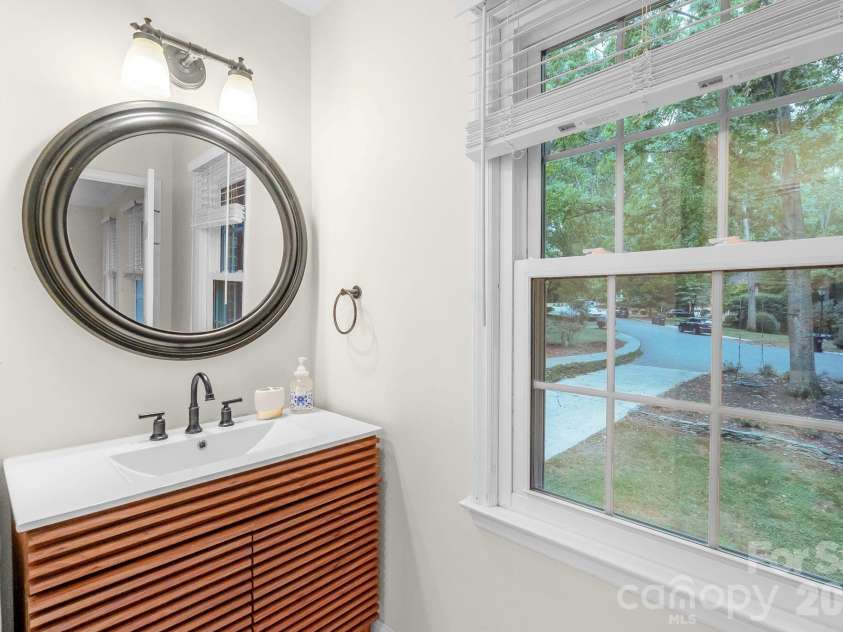2101 Wittstock Drive, Charlotte, NC 28210.  MLS# CAR4427401, YatesRealty ID 52418. 