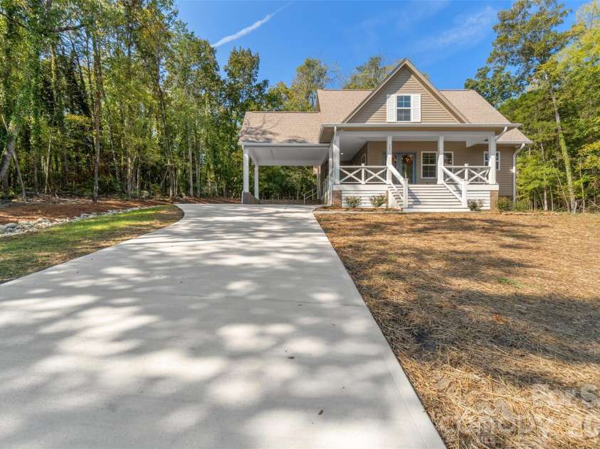 781 Berry Hill Drive, Norwood, NC 28128.  MLS# CAR4426761, YatesRealty ID 52419. 