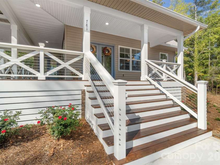 781 Berry Hill Drive, Norwood, NC 28128.  MLS# CAR4426761, YatesRealty ID 52419. 