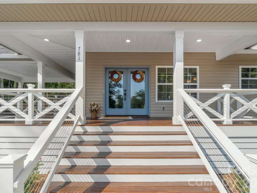 781 Berry Hill Drive, Norwood, NC 28128.  MLS# CAR4426761, YatesRealty ID 52419. 