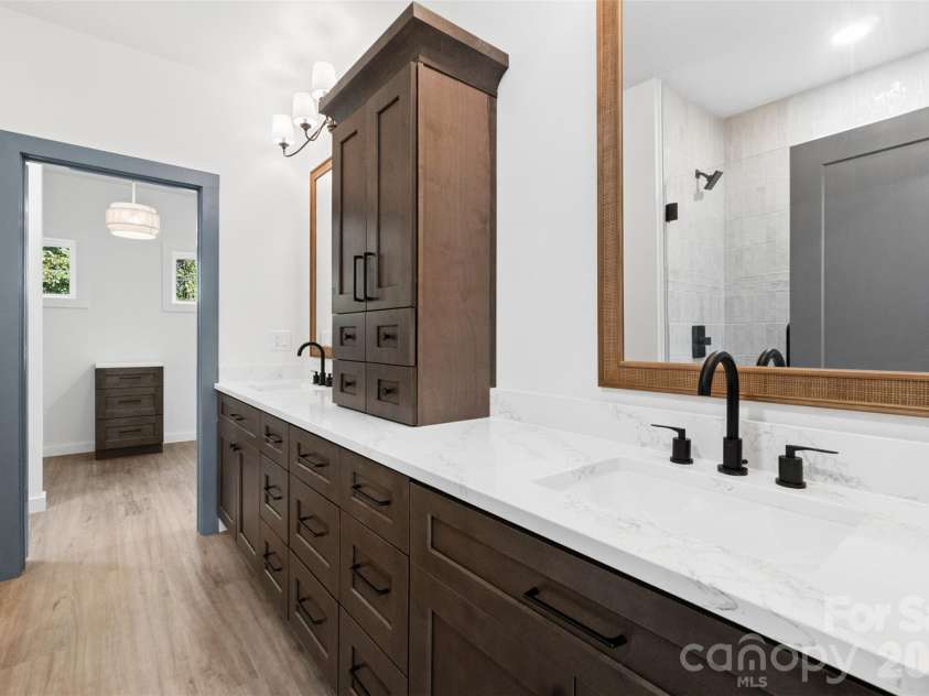 781 Berry Hill Drive, Norwood, NC 28128.  MLS# CAR4426761, YatesRealty ID 52419. 