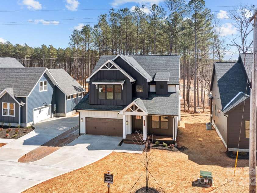 119 Mills Garden Road, Statesville, NC 28625.  MLS# CAR4228251, YatesRealty ID 5242. 