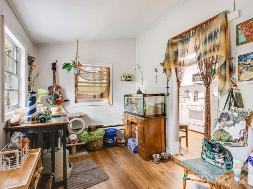 295 Chestnut Street, Asheville, NC 28801.  MLS# CAR4427544, YatesRealty ID 52421. 