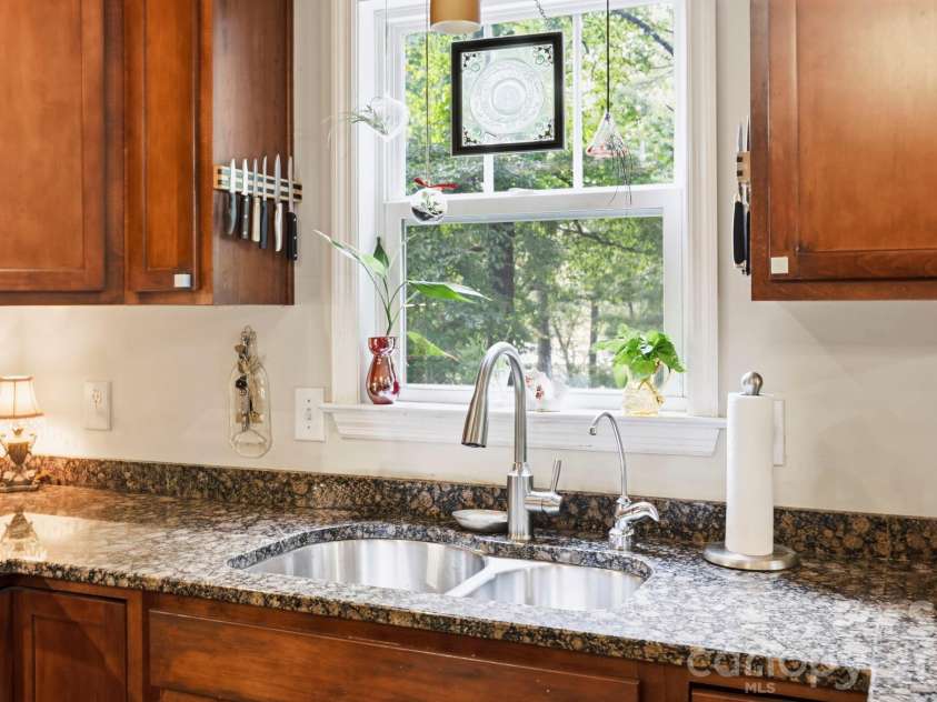 11 Old Patton Hill Road, Swannanoa, NC 28778.  MLS# CAR4426946, YatesRealty ID 52425. 