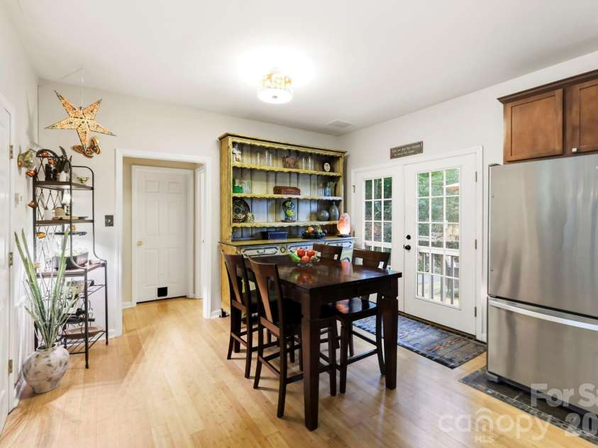11 Old Patton Hill Road, Swannanoa, NC 28778.  MLS# CAR4426946, YatesRealty ID 52425. 