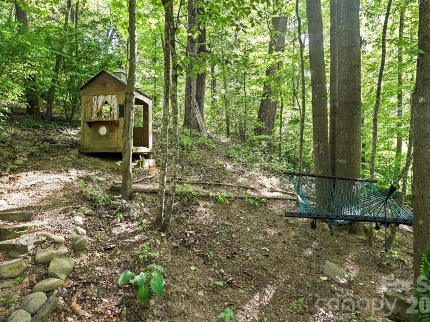 11 Old Patton Hill Road, Swannanoa, NC 28778.  MLS# CAR4426946, YatesRealty ID 52425. 