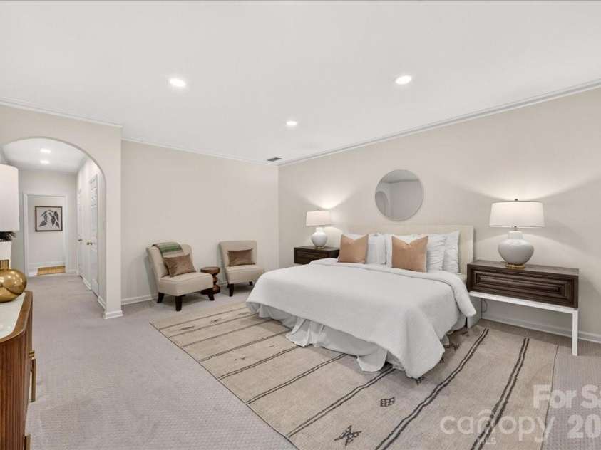906 Cherokee Road, Charlotte, NC 28207.  MLS# CAR4426754, YatesRealty ID 52426. 
