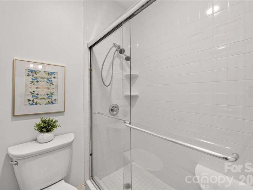 906 Cherokee Road, Charlotte, NC 28207.  MLS# CAR4426754, YatesRealty ID 52426. 