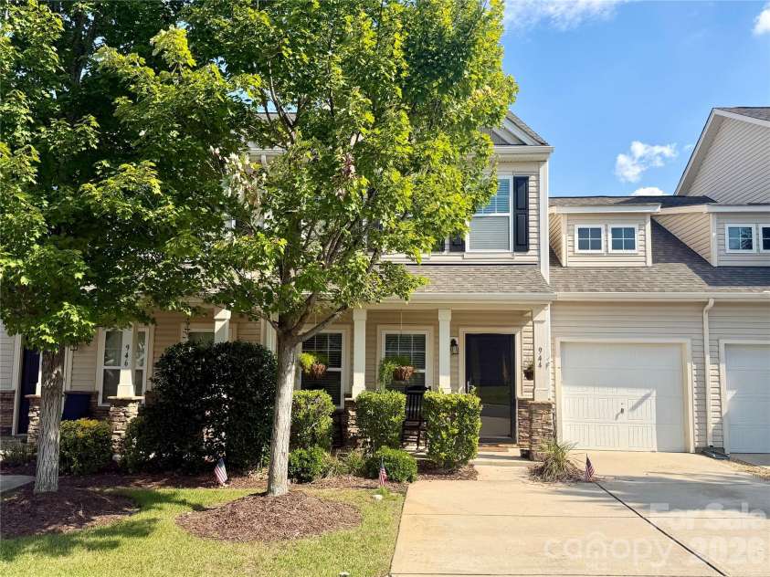 944 Summerlake Drive, Fort Mill, SC 29715.  MLS# CAR4426252, YatesRealty ID 52427. 