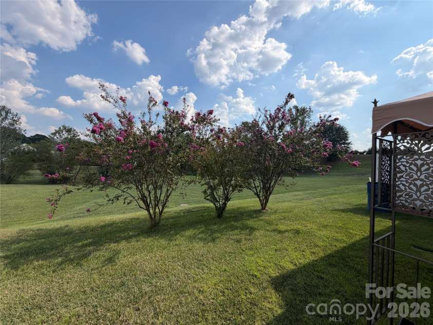 944 Summerlake Drive, Fort Mill, SC 29715.  MLS# CAR4426252, YatesRealty ID 52427. 