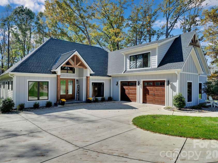 4111 Ridge Road, Conover, NC 28613.  MLS# CAR4317539, YatesRealty ID 5243. Custom built in 2022