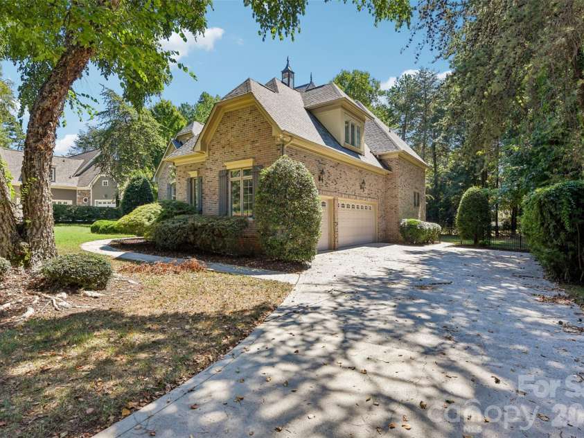 181 Attleboro Place, Mooresville, NC 28117.  MLS# CAR4427564, YatesRealty ID 52430. 