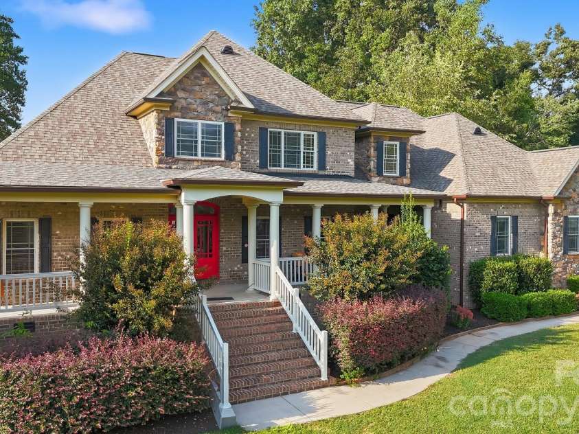 1163 Willow Creek Drive, Newton, NC 28658.  MLS# CAR4427436, YatesRealty ID 52432. 