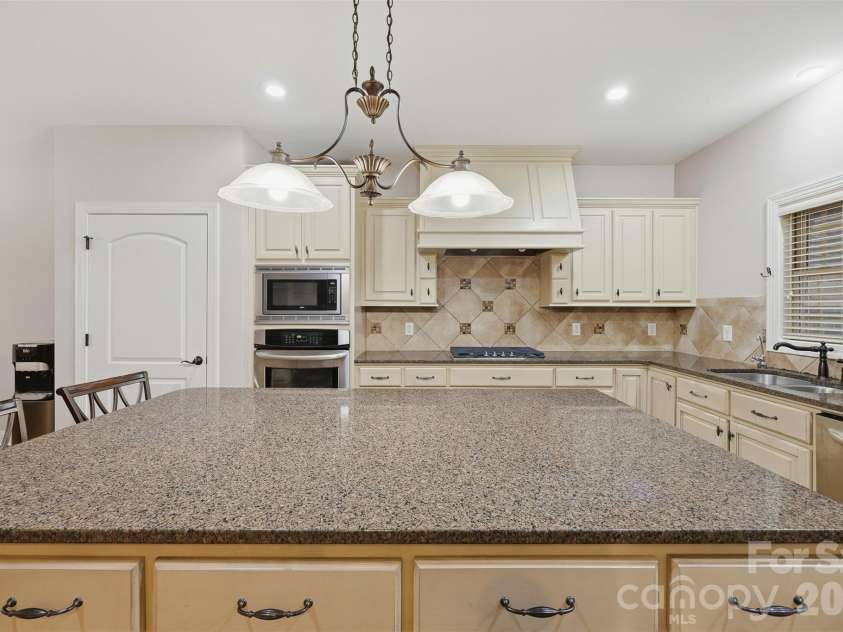 1163 Willow Creek Drive, Newton, NC 28658.  MLS# CAR4427436, YatesRealty ID 52432. 