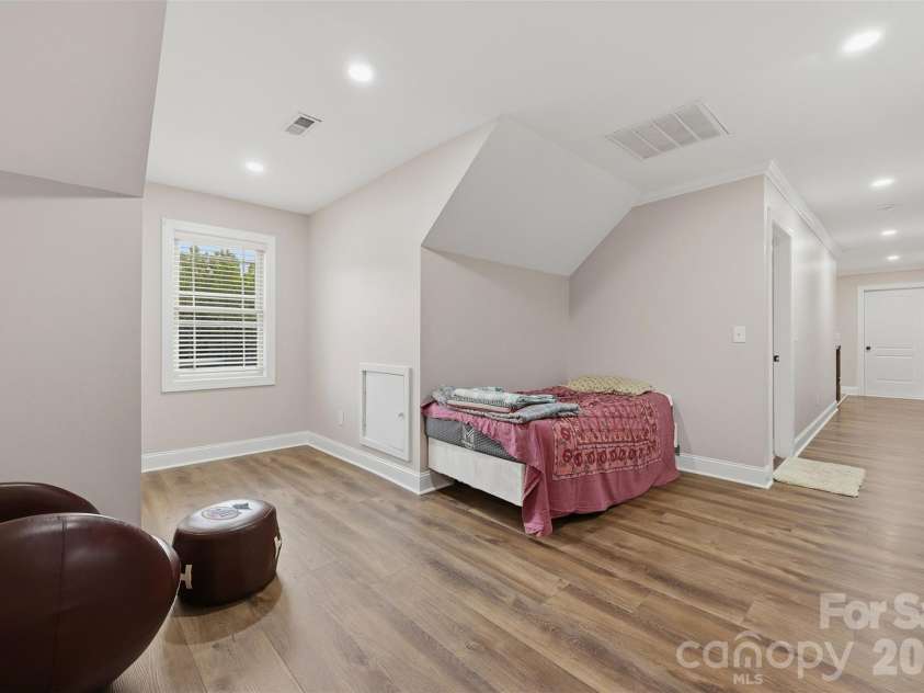 1163 Willow Creek Drive, Newton, NC 28658.  MLS# CAR4427436, YatesRealty ID 52432. 