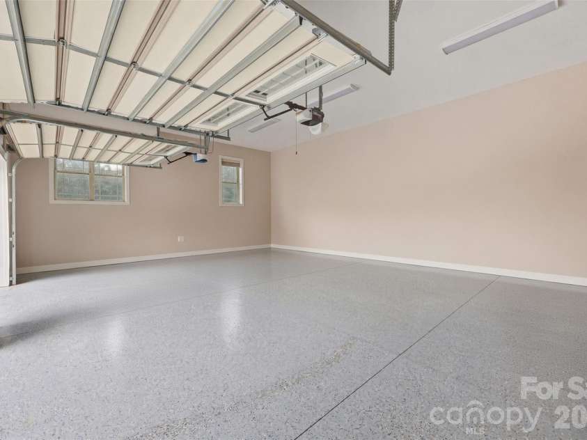 1163 Willow Creek Drive, Newton, NC 28658.  MLS# CAR4427436, YatesRealty ID 52432. 