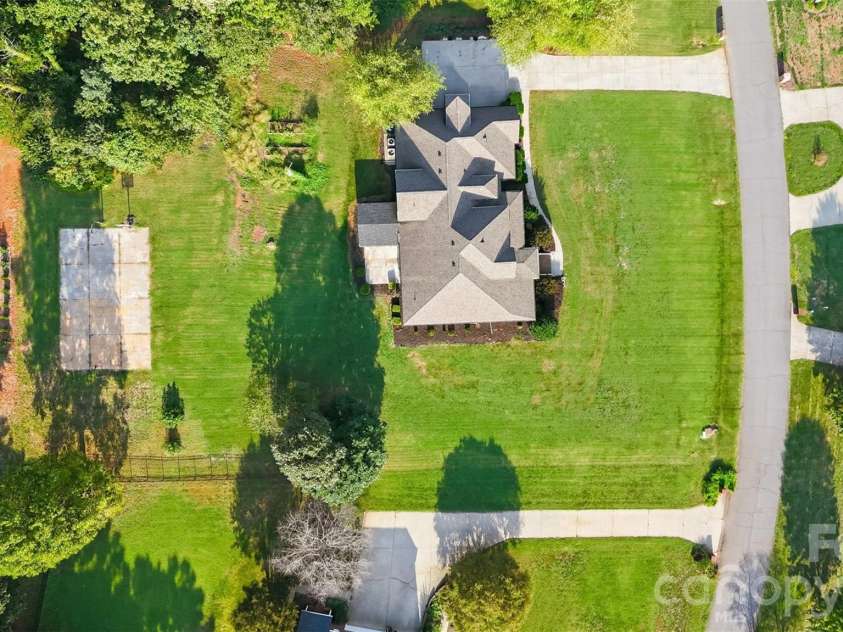 1163 Willow Creek Drive, Newton, NC 28658.  MLS# CAR4427436, YatesRealty ID 52432. 