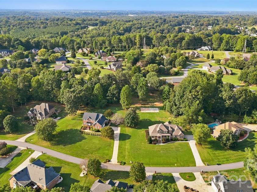 1163 Willow Creek Drive, Newton, NC 28658.  MLS# CAR4427436, YatesRealty ID 52432. 