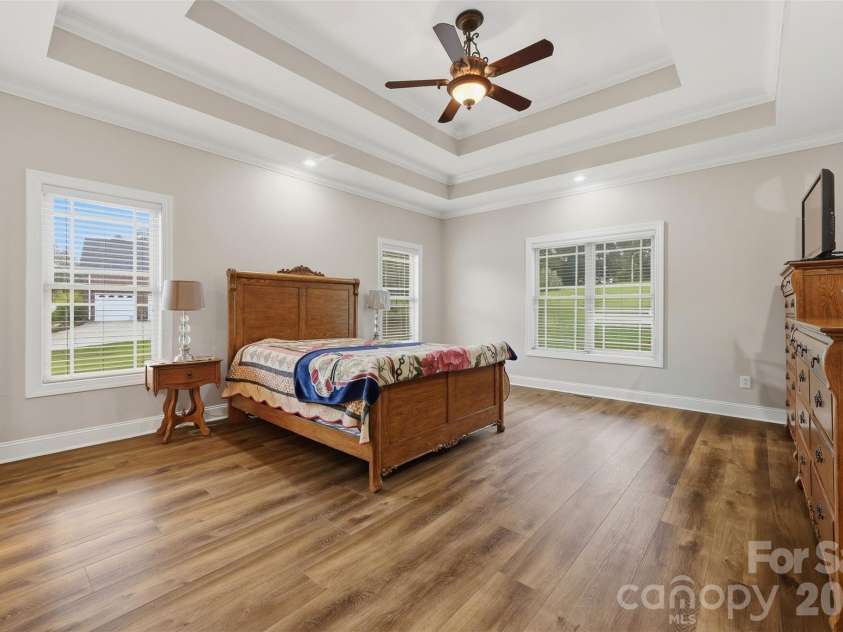 1163 Willow Creek Drive, Newton, NC 28658.  MLS# CAR4427436, YatesRealty ID 52432. Primary bedroom main