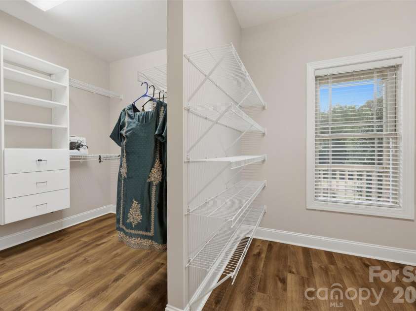 1163 Willow Creek Drive, Newton, NC 28658.  MLS# CAR4427436, YatesRealty ID 52432. Primary walk-in closet