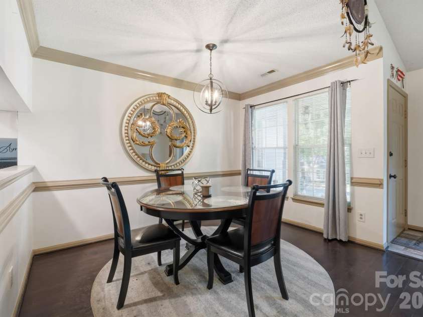 6833 Shiloh Ridge Lane, Charlotte, NC 28212.  MLS# CAR4426725, YatesRealty ID 52433. 