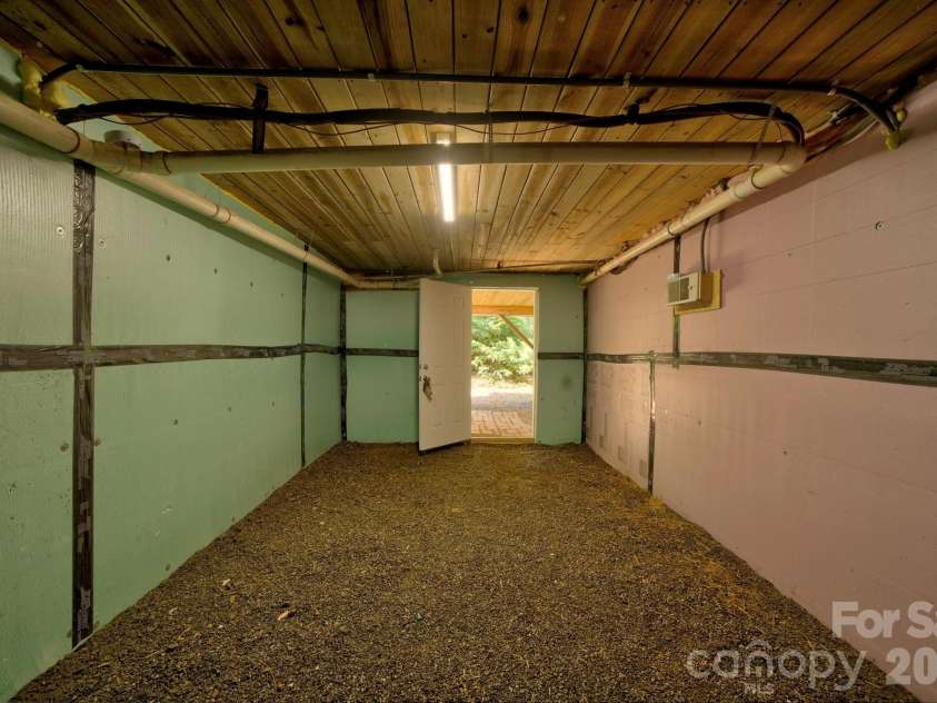 38 Country Lane, Franklin, NC 28734.  MLS# CAR4417927, YatesRealty ID 52434. Storage Reverse View