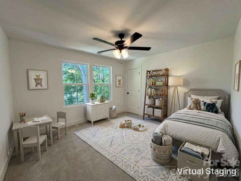 1000 Dale Avenue, Charlotte, NC 28216.  MLS# CAR4427575, YatesRealty ID 52435. 