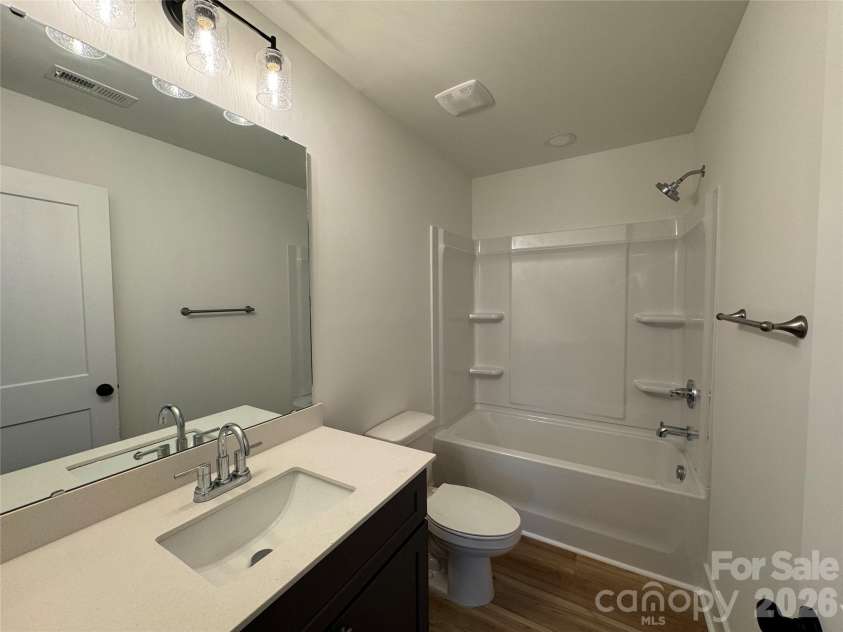 1000 Dale Avenue, Charlotte, NC 28216.  MLS# CAR4427575, YatesRealty ID 52435. 