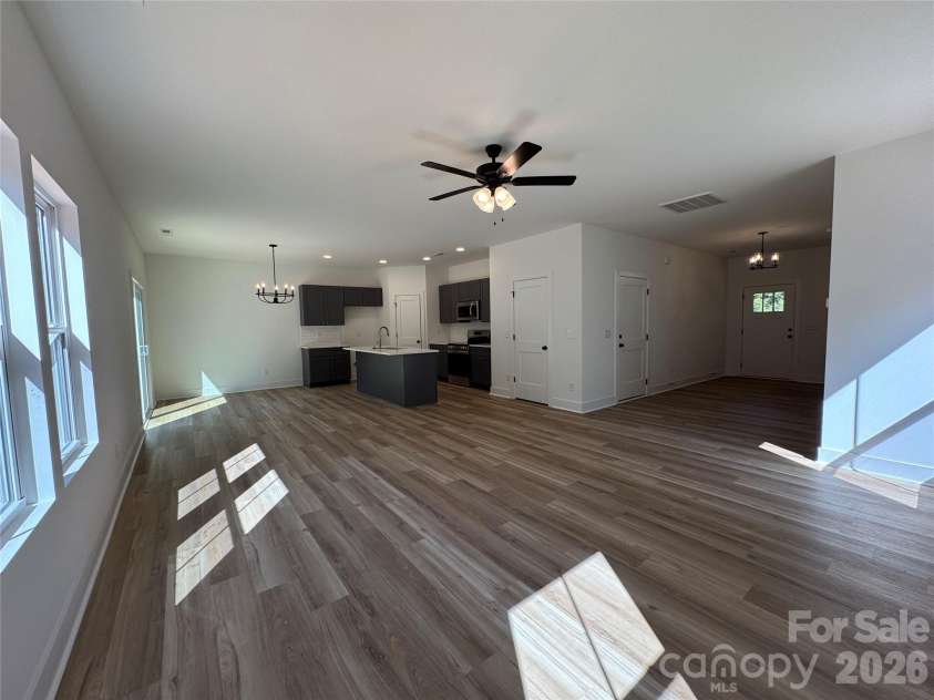 1000 Dale Avenue, Charlotte, NC 28216.  MLS# CAR4427575, YatesRealty ID 52435. 
