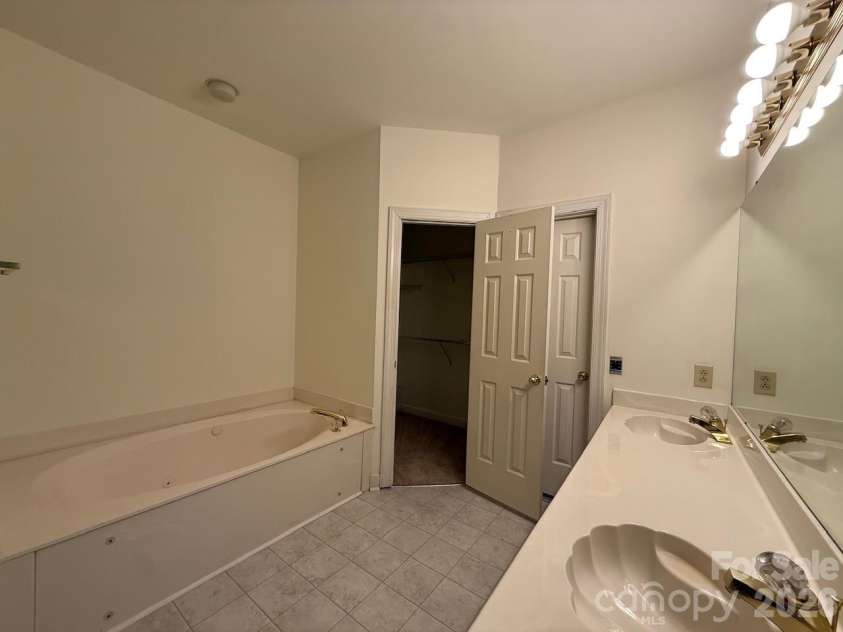 12513 Moores Mill Road, Huntersville, NC 28078.  MLS# CAR4427480, YatesRealty ID 52436. 