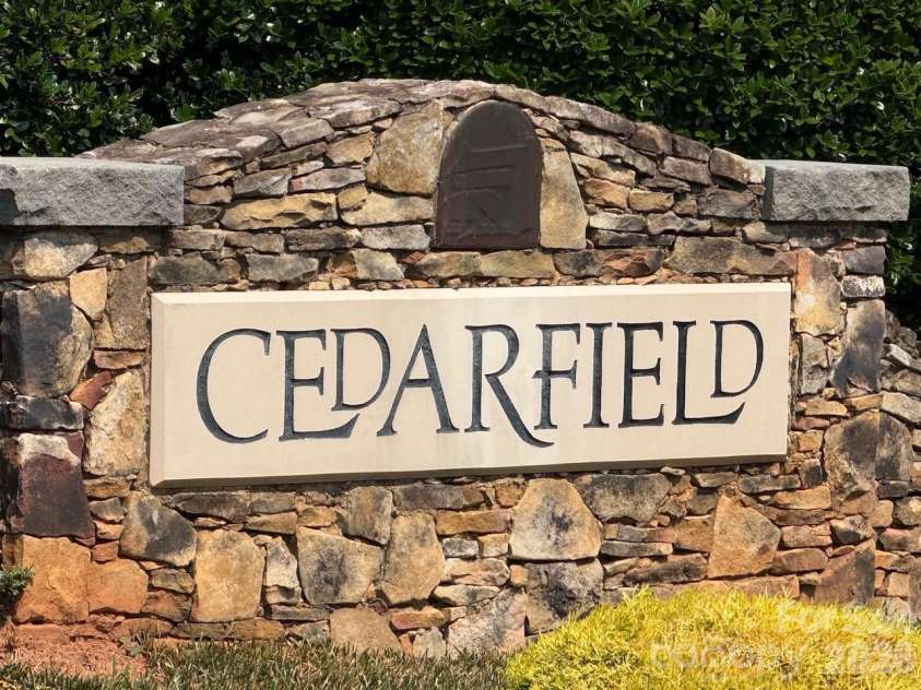 12513 Moores Mill Road, Huntersville, NC 28078.  MLS# CAR4427480, YatesRealty ID 52436. 