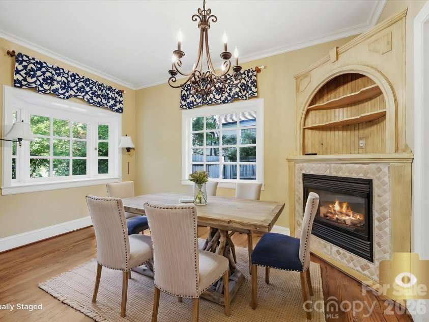 2035 Pinewood Circle, Charlotte, NC 28211.  MLS# CAR4418123, YatesRealty ID 52438. 