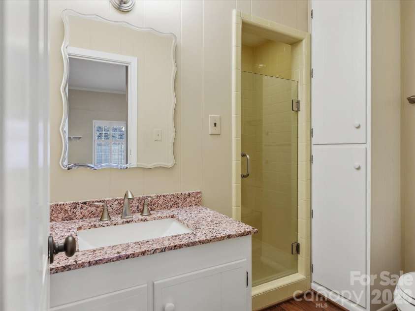 2035 Pinewood Circle, Charlotte, NC 28211.  MLS# CAR4418123, YatesRealty ID 52438. 