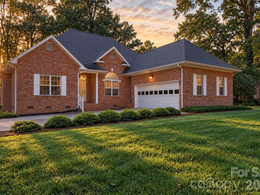 12600 Bain School Road, Mint Hill, NC 28227.  MLS# CAR4421299, YatesRealty ID 52439. 