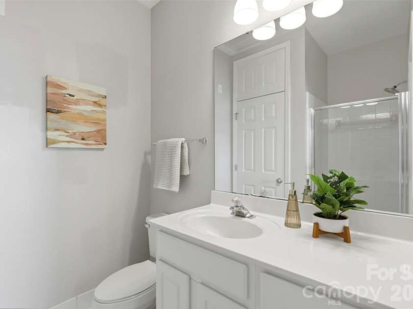 400 Clarice Avenue, Charlotte, NC 28204.  MLS# CAR4356647, YatesRealty ID 5244. Don't mind me. Flex space ensuite.