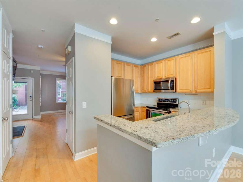 400 Clarice Avenue, Charlotte, NC 28204.  MLS# CAR4407723, YatesRealty ID 5244. 