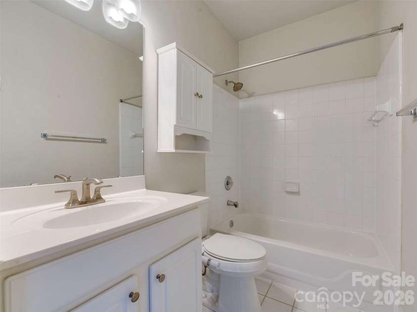 400 Clarice Avenue, Charlotte, NC 28204.  MLS# CAR4407723, YatesRealty ID 5244. 