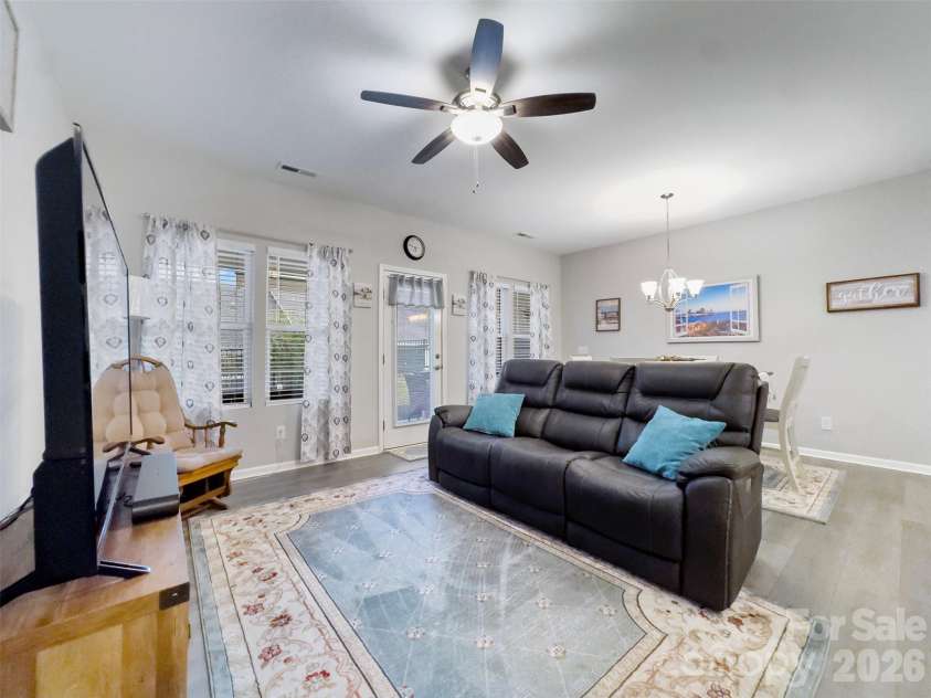 60119 Blue Bird Lane, Lancaster, SC 29720.  MLS# CAR4426158, YatesRealty ID 52441. Living room