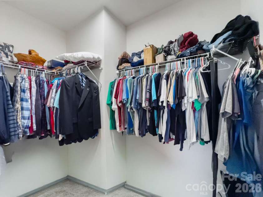 60119 Blue Bird Lane, Lancaster, SC 29720.  MLS# CAR4426158, YatesRealty ID 52441. Primary Closet