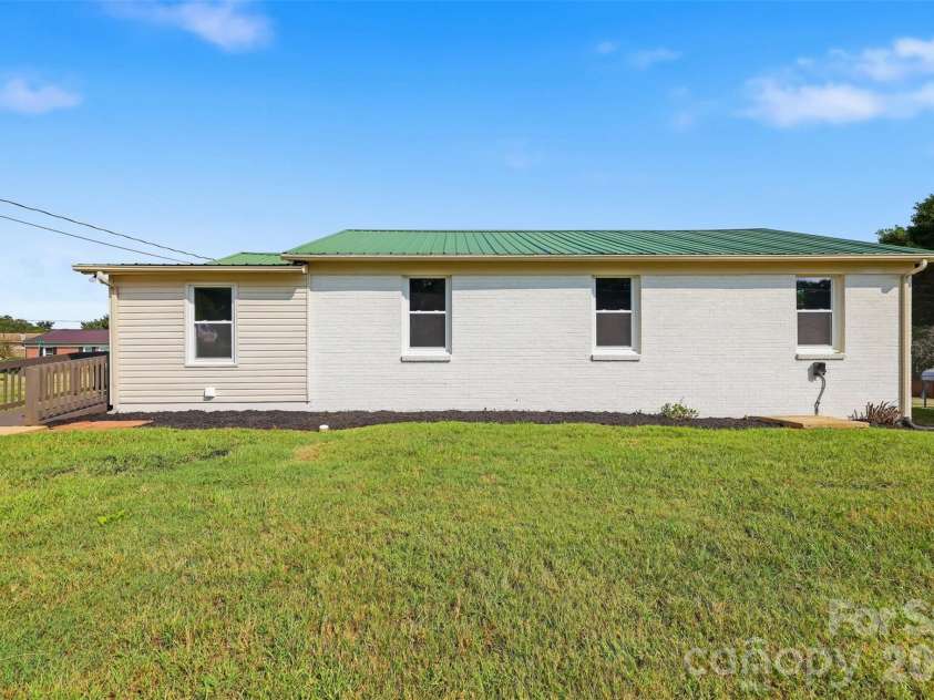 5361 Meadowlane Drive, Granite Falls, NC 28630.  MLS# CAR4427520, YatesRealty ID 52442. 
