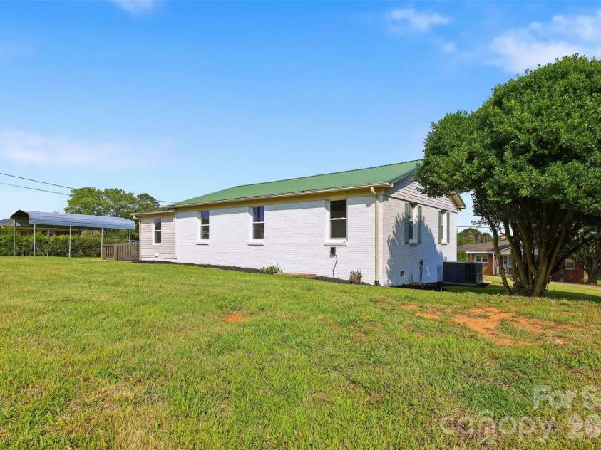 5361 Meadowlane Drive, Granite Falls, NC 28630.  MLS# CAR4427520, YatesRealty ID 52442. 