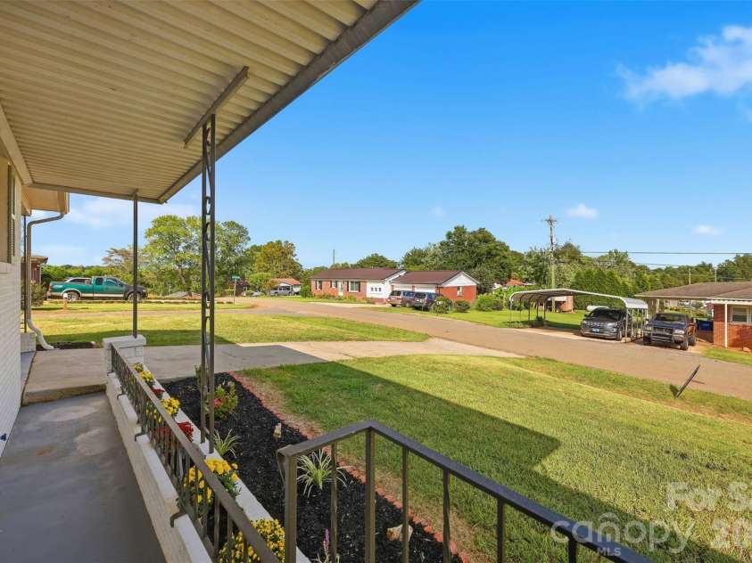 5361 Meadowlane Drive, Granite Falls, NC 28630.  MLS# CAR4427520, YatesRealty ID 52442. 