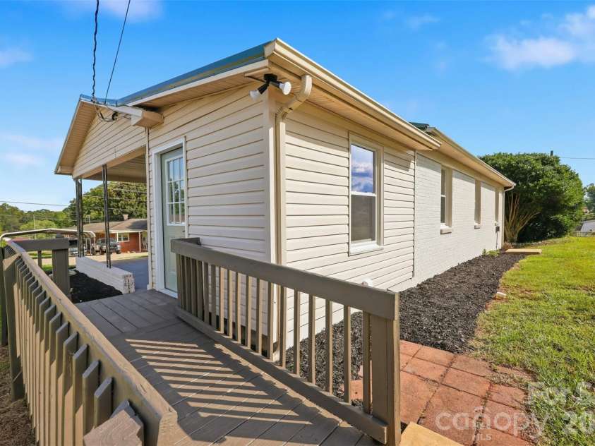 5361 Meadowlane Drive, Granite Falls, NC 28630.  MLS# CAR4427520, YatesRealty ID 52442. 