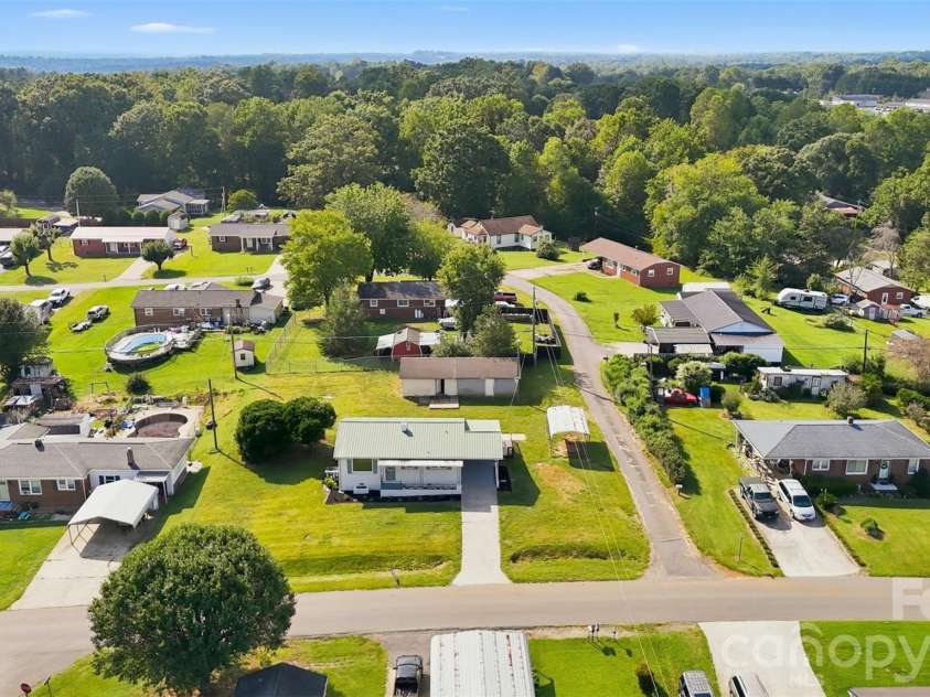 5361 Meadowlane Drive, Granite Falls, NC 28630.  MLS# CAR4427520, YatesRealty ID 52442. 