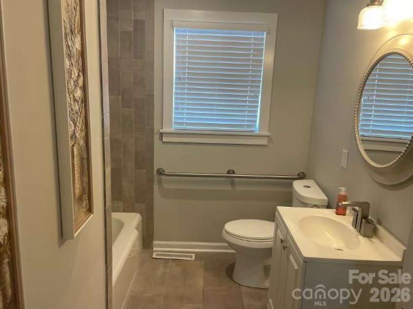 1670 Dale Earnhardt Boulevard, Kannapolis, NC 28083.  MLS# CAR4427144, YatesRealty ID 52443. Hall bathroom