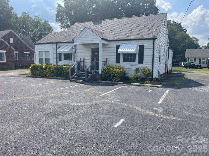 1670 Dale Earnhardt Boulevard, Kannapolis, NC 28083.  MLS# CAR4427144, YatesRealty ID 52443. House Street View